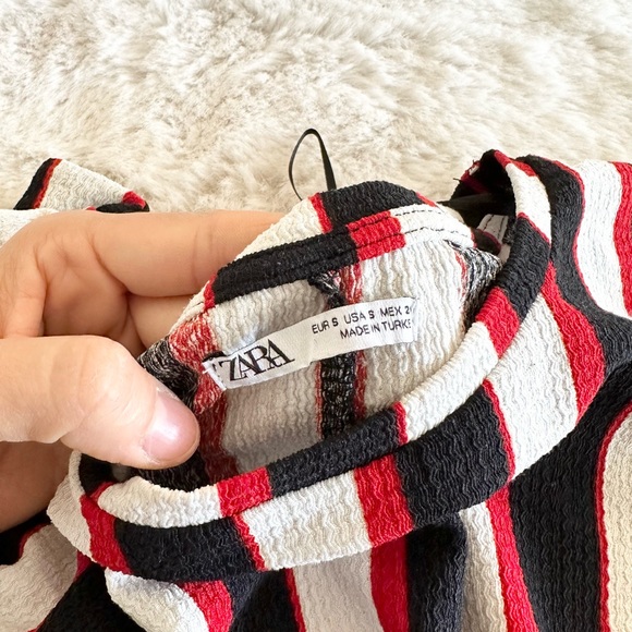 Zara Dress. Size S. He looks over sized. This size fits larger than S. - Picture 3 of 4